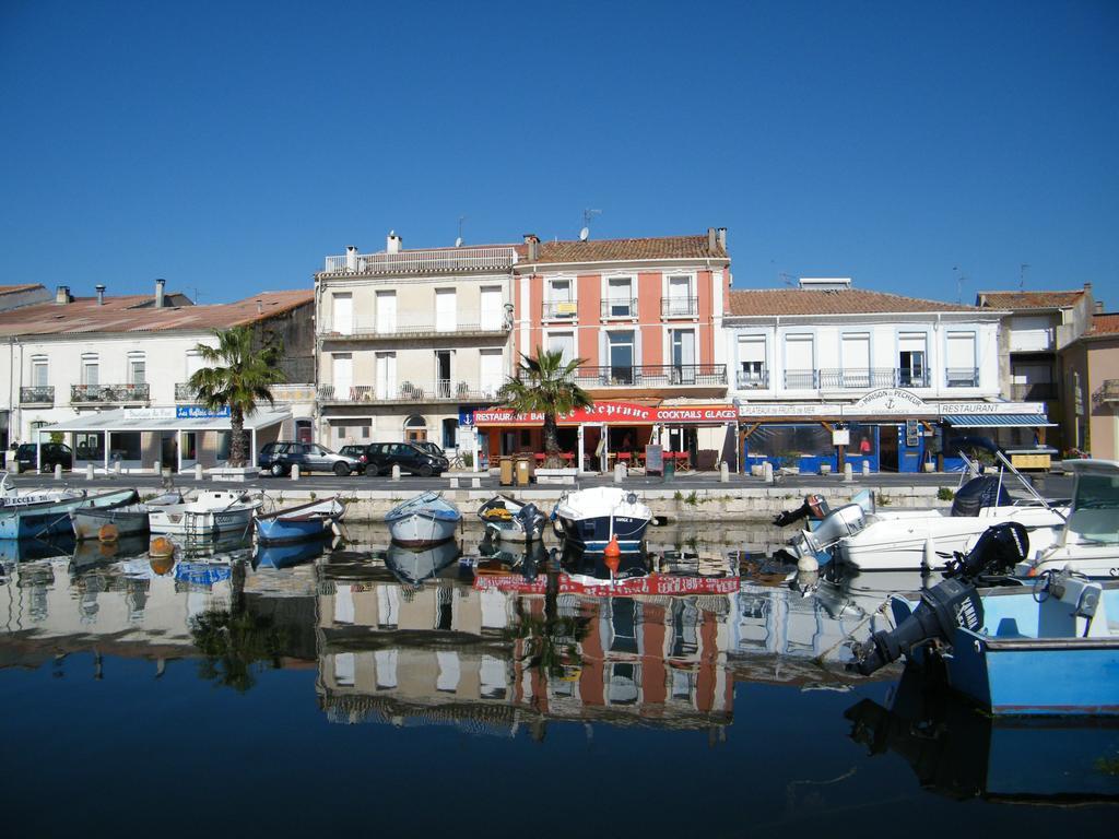 Chambres D'Hotes La Maison Sur Le Port Meze Luaran gambar