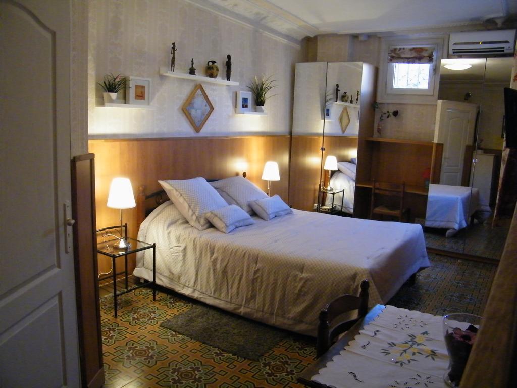 Chambres D'Hotes La Maison Sur Le Port Meze Bilik gambar