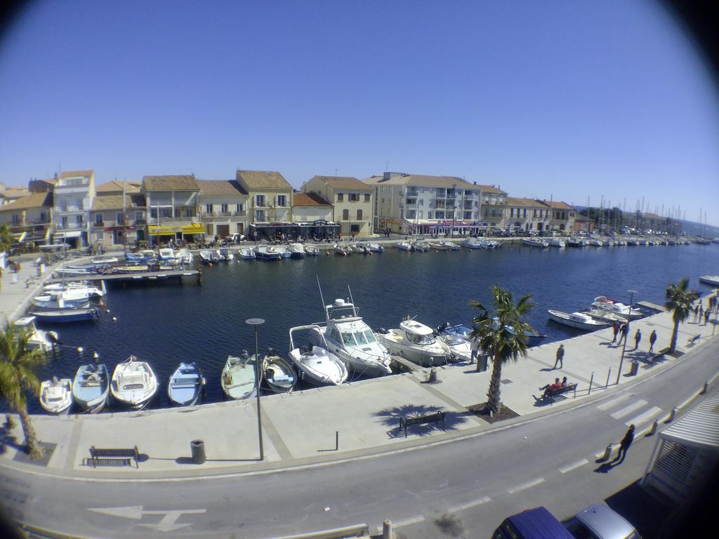 Chambres D'Hotes La Maison Sur Le Port Meze Luaran gambar