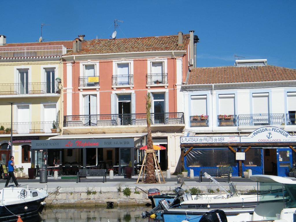 Chambres D'Hotes La Maison Sur Le Port Meze Luaran gambar